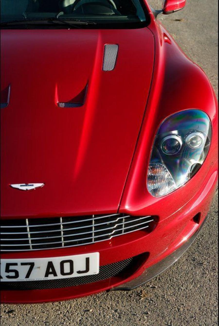 Детали экстерьера Aston Martin DBS 2007 года  (WW) (фото 41 из 98)